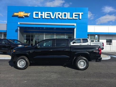 New 2026 Chevrolet Colorado W/T image 3