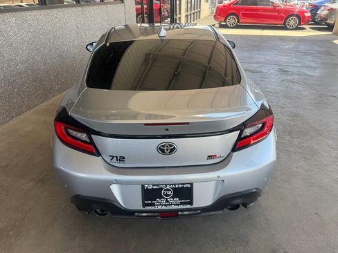 Used 2024 Toyota GR86 CAR image 32