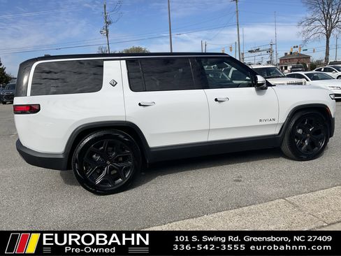 Used 2024 Rivian R1S Adventure image 30