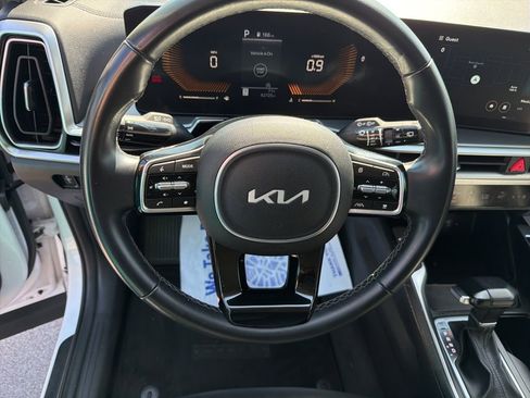 Used 2024 Kia Sorento S AWD/4WD image 19