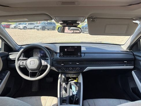 Used 2024 Honda Accord EX image 18