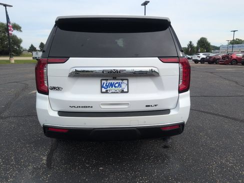 Used 2022 GMC Yukon SLT w/ SLT Premium Package AWD/4WD image 4