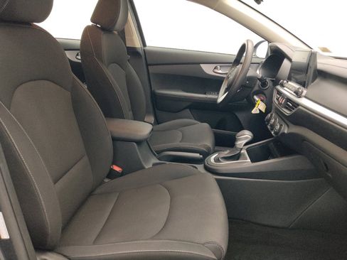 Used 2024 Kia Forte LXS w/ LXS Technology Package FWD image 21