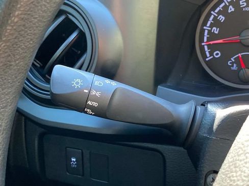 Used 2022 Toyota Tacoma SR RWD image 20