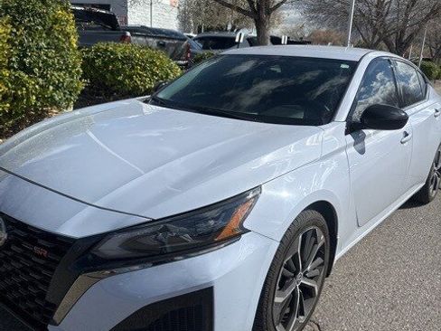 Certified 2024 Nissan Altima 2.5 SR image 3