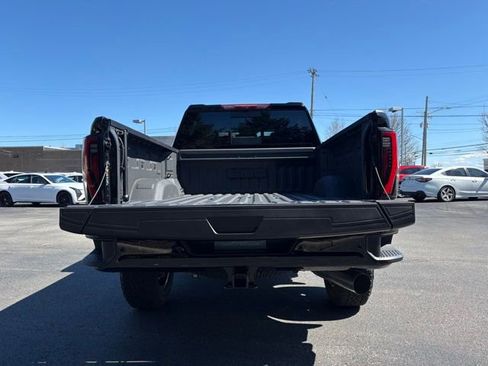 Used 2025 GMC Sierra 2500 AT4 w/ AT4 Premium Plus Package image 7
