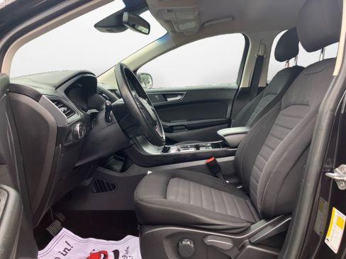 Used 2019 Ford Edge SE FWD image 11