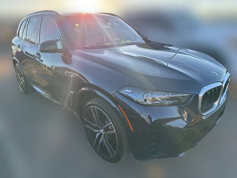Used 2026 BMW X5 M60i image 2