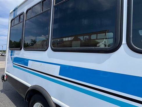 Used 2014 Ford E-450 and Econoline 450 Super Duty w/ Shuttle Bus Prep Package RWD image 26