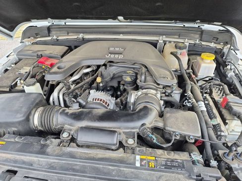 Used 2021 Jeep Gladiator Sport w/ Trailer Tow Package AWD/4WD image 35