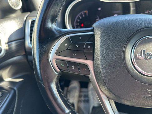 Certified 2021 Jeep Grand Cherokee Laredo X image 21