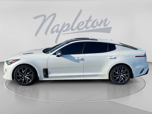 Used 2022 Kia Stinger GT-Line w/ Sun & Sound Package RWD image 4