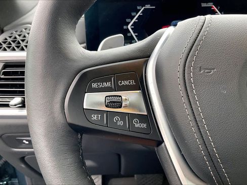 Used 2025 BMW X5 xDrive40i w/ Parking Assistance Package image 17