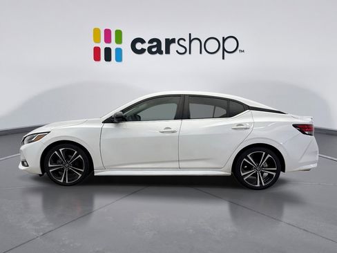 Used 2022 Nissan Sentra SR w/ SR Premium Package image 2