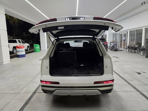 Used 2025 Audi Q7 3.0T Premium Plus image 40