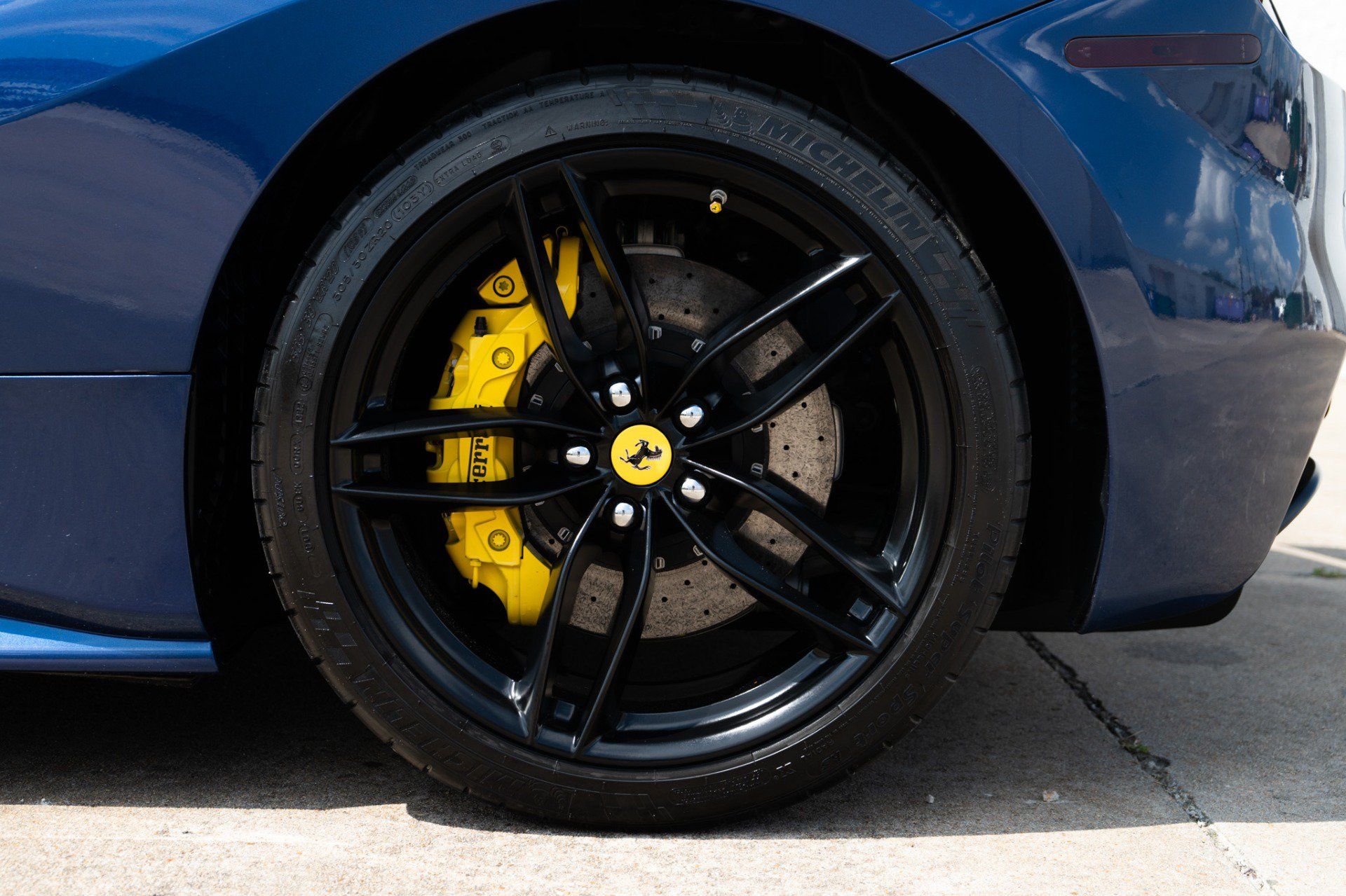 Used 2018 Ferrari 488 GTB RWD image 36