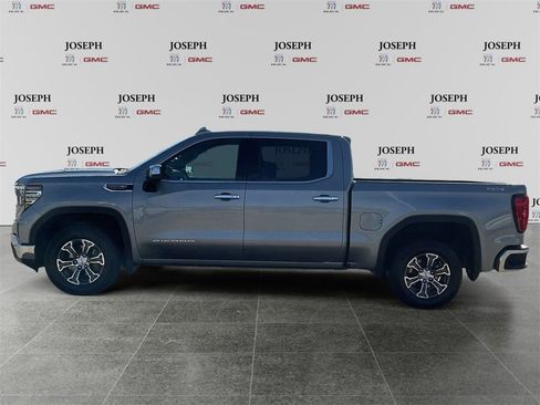Used 2025 GMC Sierra 1500 SLT image 5
