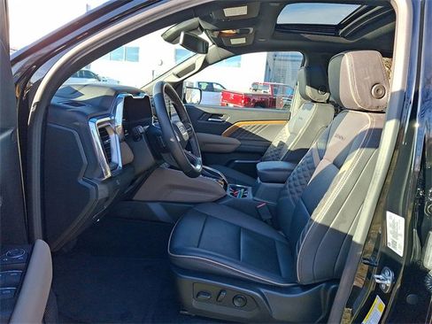 Certified 2024 GMC Canyon Denali image 20