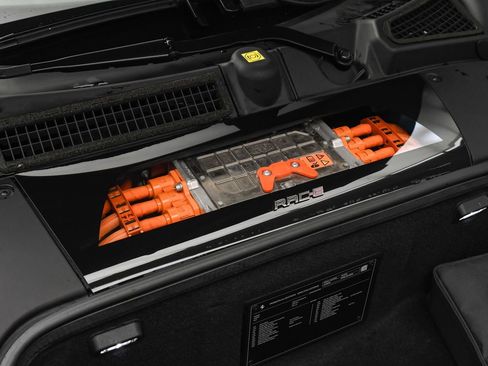 Used 2022 Ferrari SF90 Stradale image 33