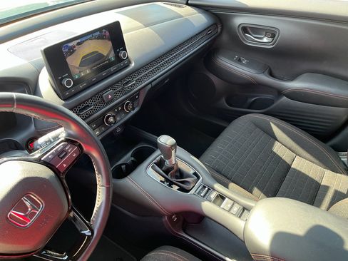 Certified 2025 Honda HR-V Sport image 15