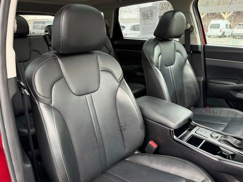 Used 2021 Kia Sorento S w/ Panoramic Sunroof Package FWD image 23