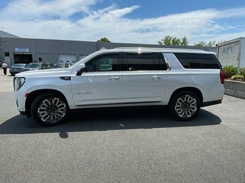 Certified 2023 GMC Yukon XL Denali Ultimate AWD/4WD image 4