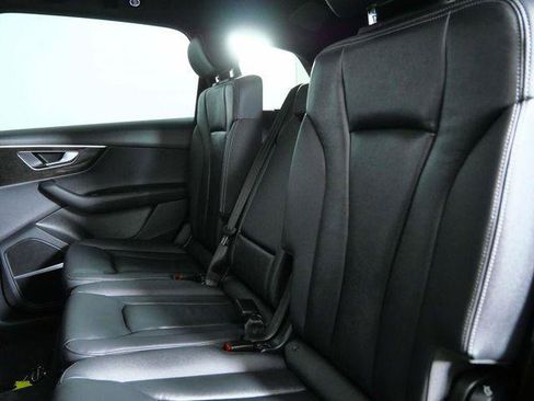 Used 2025 Audi Q7 2.0T Premium w/ Convenience Plus Package AWD/4WD image 15