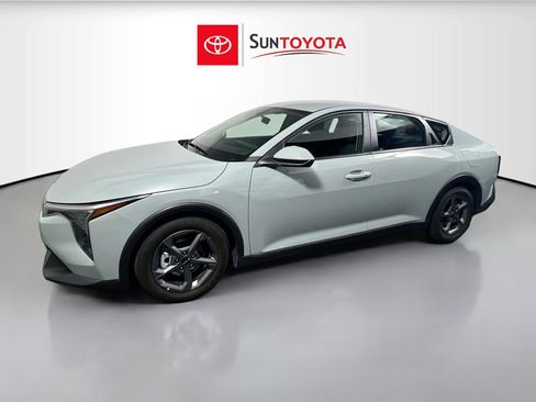 Used 2025 Kia K4 FWD image 9