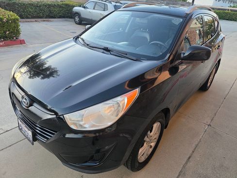 Used 2011 Hyundai Tucson GLS image 3