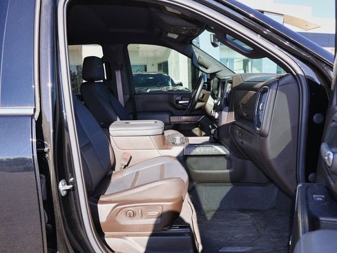 Certified 2022 GMC Sierra 3500 Denali image 29