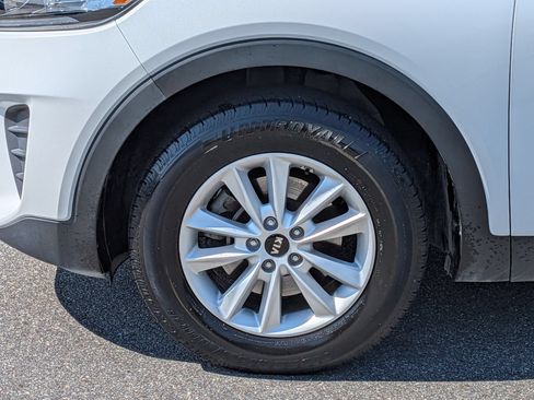 Used 2020 Kia Sorento L FWD image 10