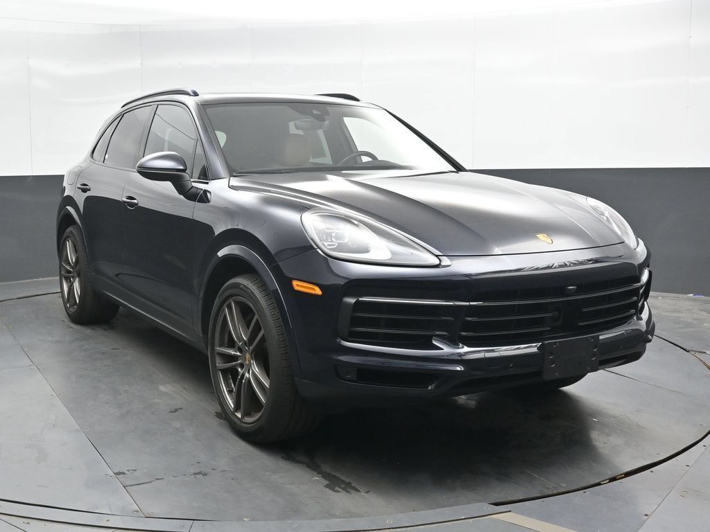 Used 2023 Porsche Cayenne AWD/4WD image 5