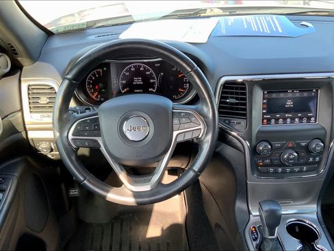 Used 2021 Jeep Grand Cherokee Laredo RWD image 6