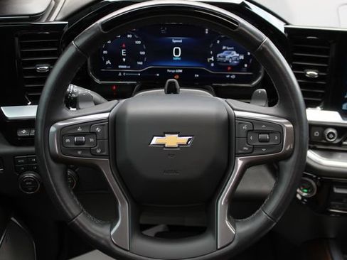 Used 2024 Chevrolet Silverado 1500 High Country AWD/4WD image 15