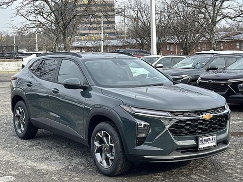 New 2026 Chevrolet Trax LT w/ Driver Confidence Package image 1