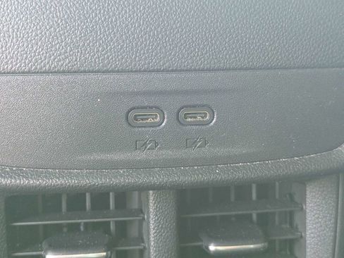 Used 2025 Chevrolet Equinox LT image 15