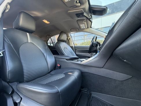 Used 2021 Toyota Camry SE image 27