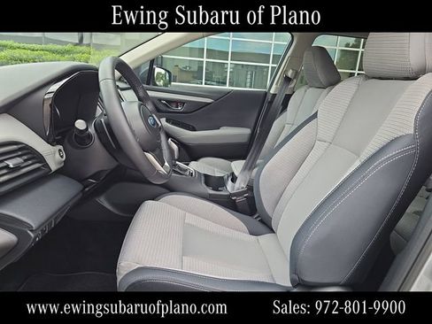 Used 2025 Subaru Outback Premium image 9