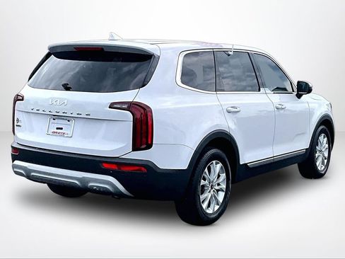 Used 2022 Kia Telluride LX AWD/4WD image 3