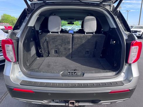 Used 2022 Ford Explorer XLT w/ Equipment Group 202A image 41