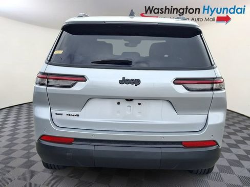 Used 2022 Jeep Grand Cherokee L Laredo AWD/4WD image 5