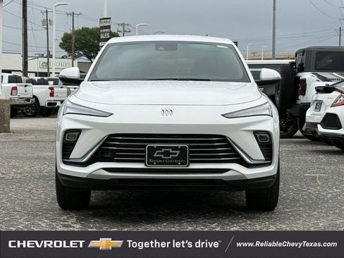 Used 2024 Buick Envista Preferred image 3