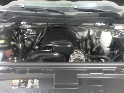 Used 2016 Chevrolet Silverado 2500 W/T w/ WT Convenience Package AWD/4WD image 9