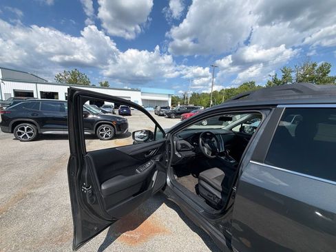 Used 2020 Subaru Outback Premium AWD/4WD image 14