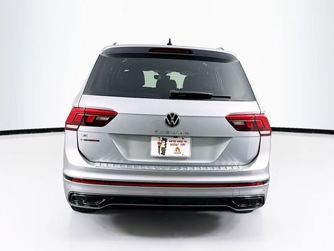 Used 2024 Volkswagen Tiguan SE R-Line FWD image 8