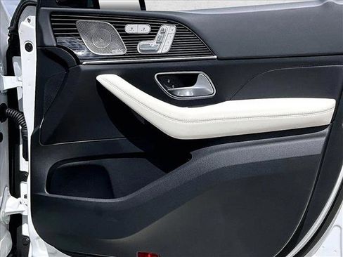 Certified 2025 Mercedes-Benz GLE 450e 4MATIC image 19