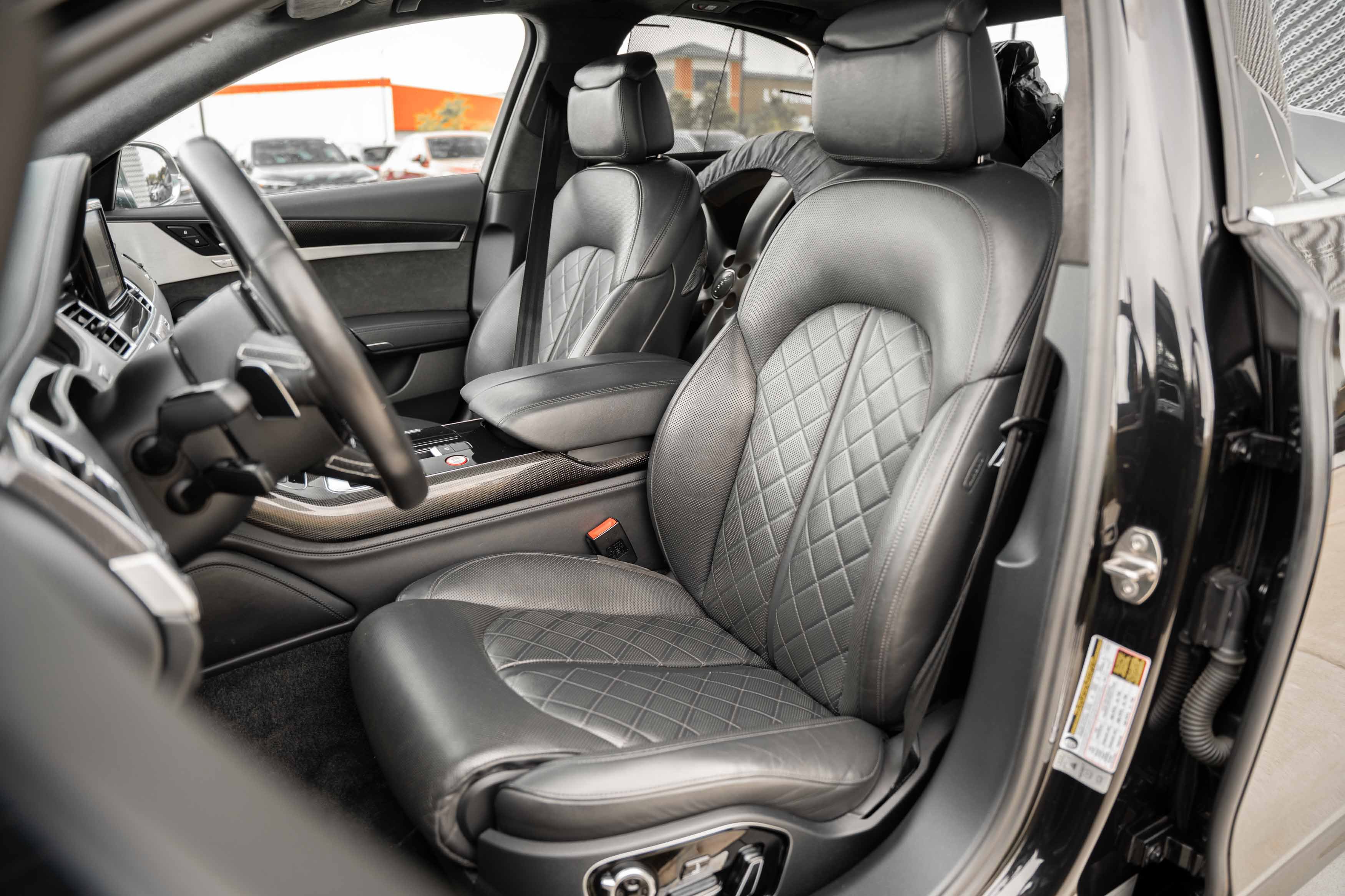 Used 2014 Audi S8 AWD/4WD image 6