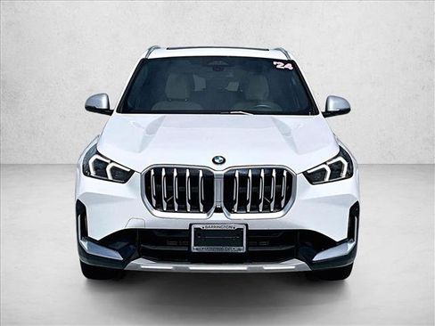 Used 2024 BMW X1 xDrive28i w/ Technology Package AWD/4WD image 3