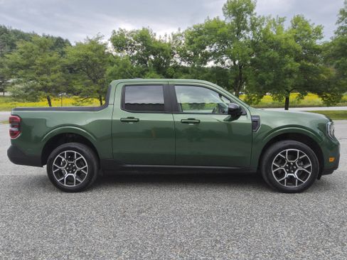 Used 2025 Ford Maverick Lariat w/ 4K Tow Package AWD/4WD image 8