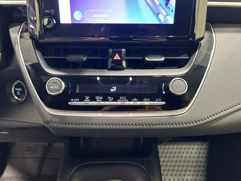 Used 2025 Toyota Corolla SE FWD image 21